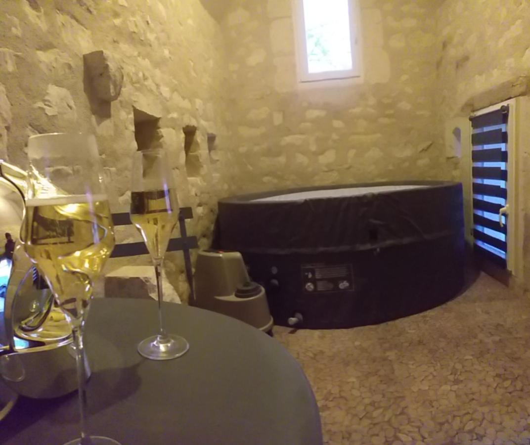La Berrycurienne: Private Spa Suites Near Beauval Zoo Lucay-le-Male Exterior photo