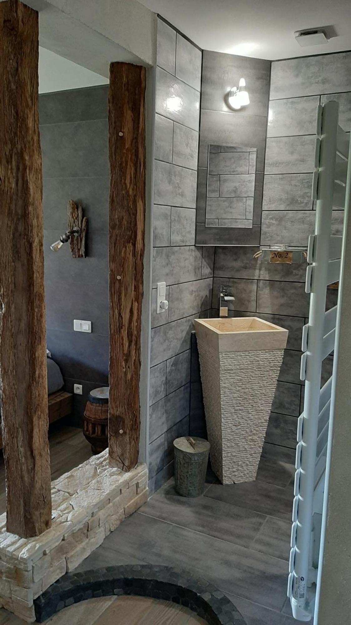 La Berrycurienne: Private Spa Suites Near Beauval Zoo Lucay-le-Male Room photo